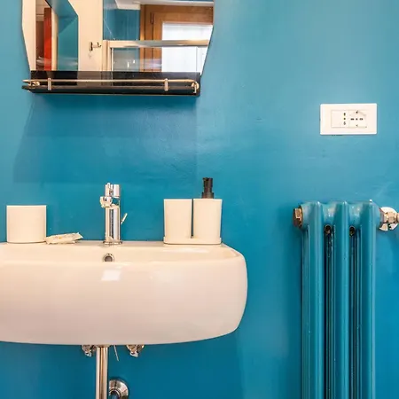 Bartoli Holidays, By Short Holidays Guest house Bologna