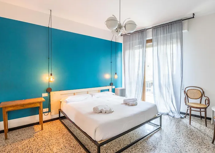 Bartoli Holidays, By Short Holidays Affittacamere Bologna